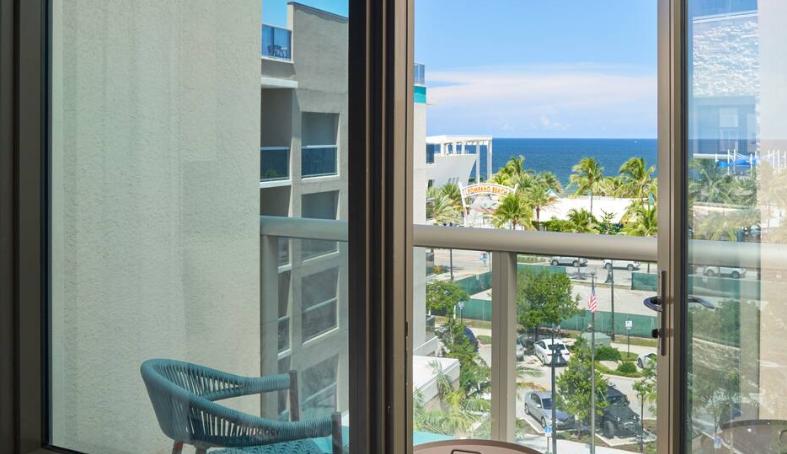 Tru By Hilton Pompano Beach Pier Bagian luar foto
